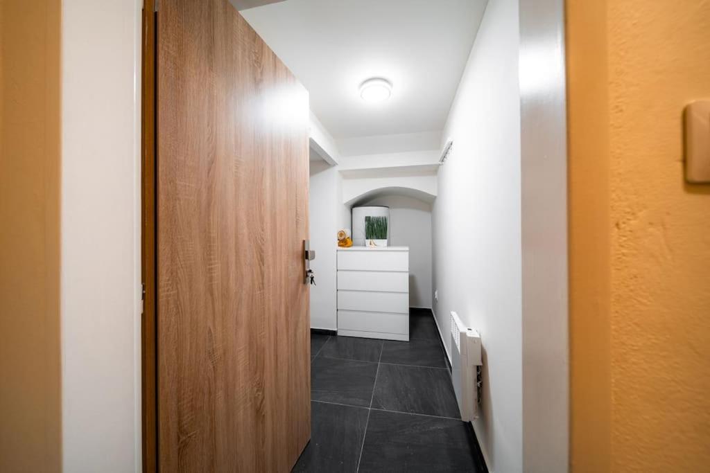 Secret Economy Studio Oasis Prague Ngoại thất bức ảnh