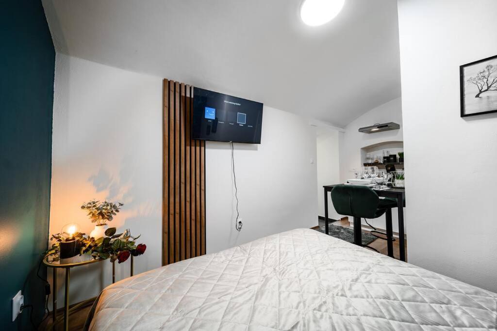 Secret Economy Studio Oasis Prague Ngoại thất bức ảnh